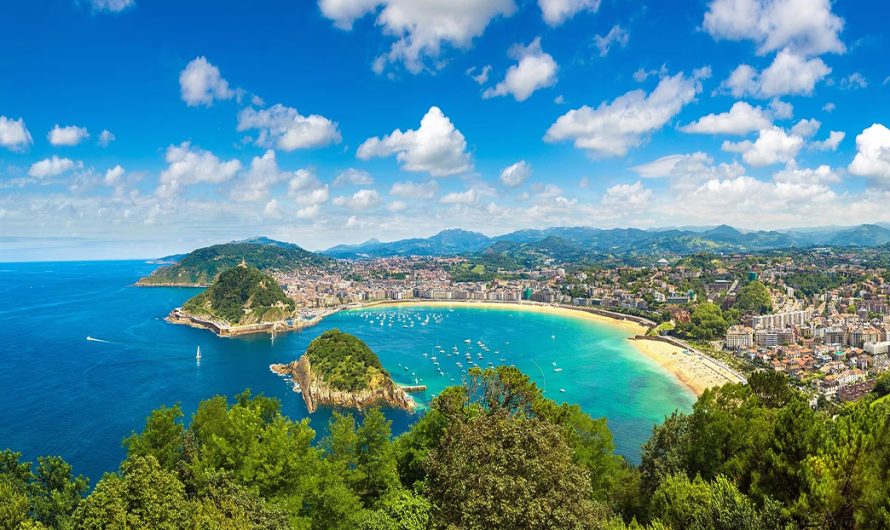 San Sebastián’s Beachfront Retreats: Family-Friendly Stays and Booking Tips