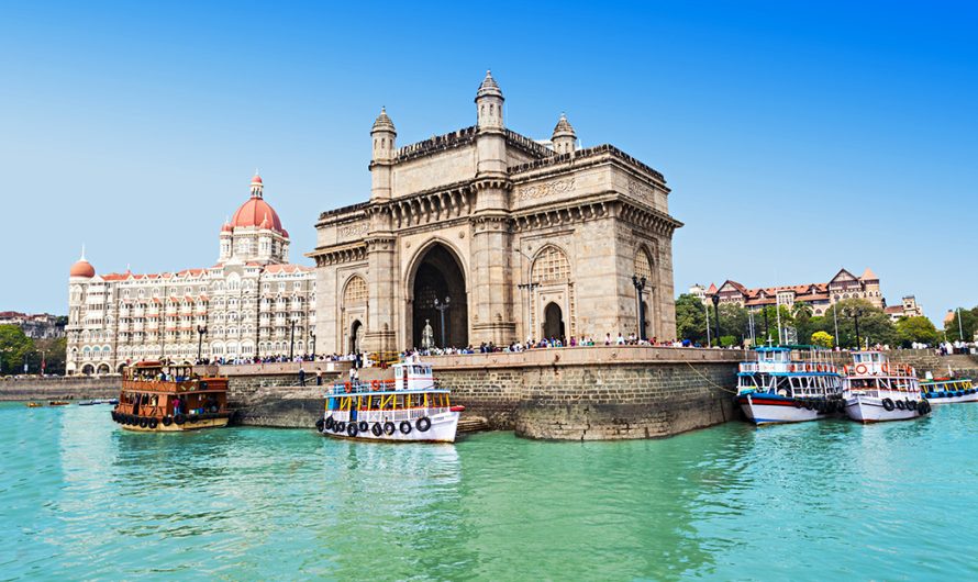 Mumbai’s Nocturnal Harbour Cruise: A Romantic Sail Along the Coastline